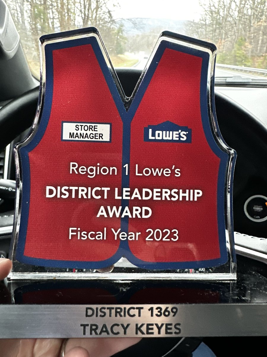 Tracy Keyes (@tracykeyes1) on Twitter photo Honored is understatement. So proud of my leadership team for all the hard work leading up to making this possible. So thankful for each of the associates at 2507 that made this happen. <a href="/BenitoKomadina/">Benito.Komadina@Lowes</a> <a href="/xen_arely/">xenia</a> <a href="/alilly2507/">Adam Lilly</a> <a href="/RichmondML33/">Melissa Richmond</a> Honored is understatement. So proud of my leadership team for all the hard work leading up to making this possible. So thankful for each of the associates at 2507 that made this happen. <a href="/BenitoKomadina/">Benito.Komadina@Lowes</a> <a href="/xen_arely/">xenia</a> <a href="/alilly2507/">Adam Lilly</a> <a href="/RichmondML33/">Melissa Richmond</a>
