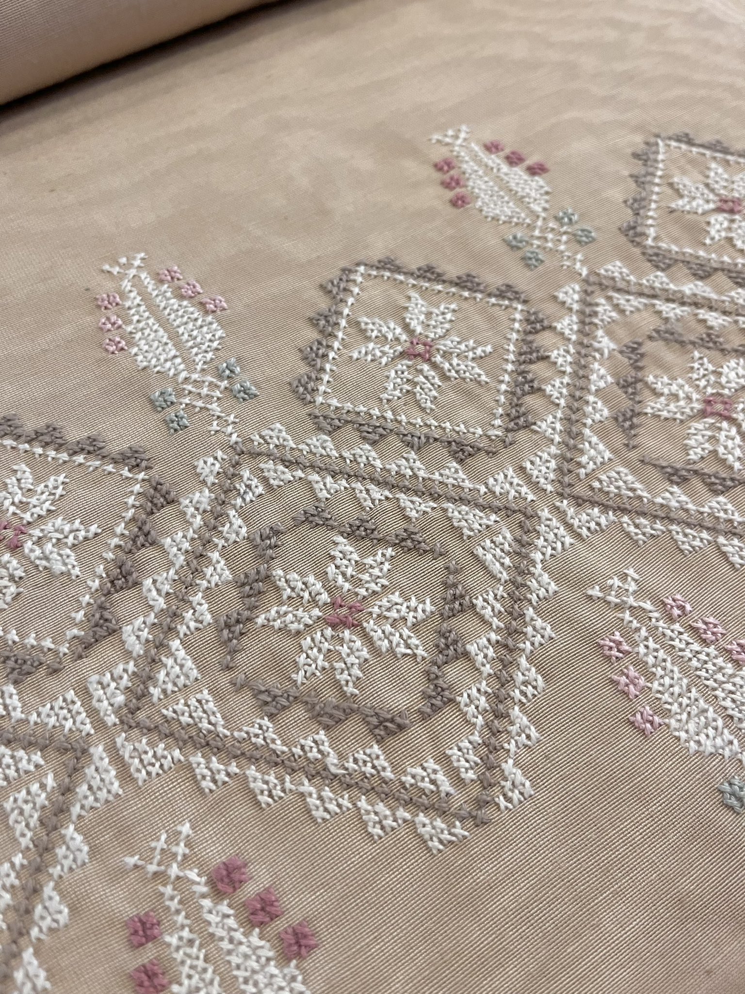 パレスチナ刺繍入りストール パレスチナストールB B2400075 | アフガニスタンバザール