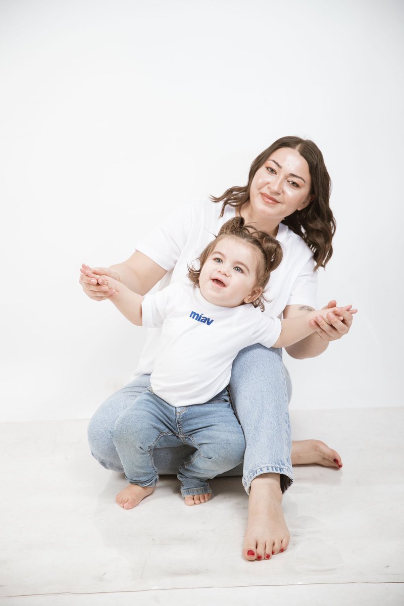 Mavicim gör bizi hala reklam yüzümü arıyorsun pantalon tşört hepsi sizden 😇 sizin reklamınızı en iyi bizim tatlış ailemiz yapar 😇 <a href="/mavi/">Mavi</a>