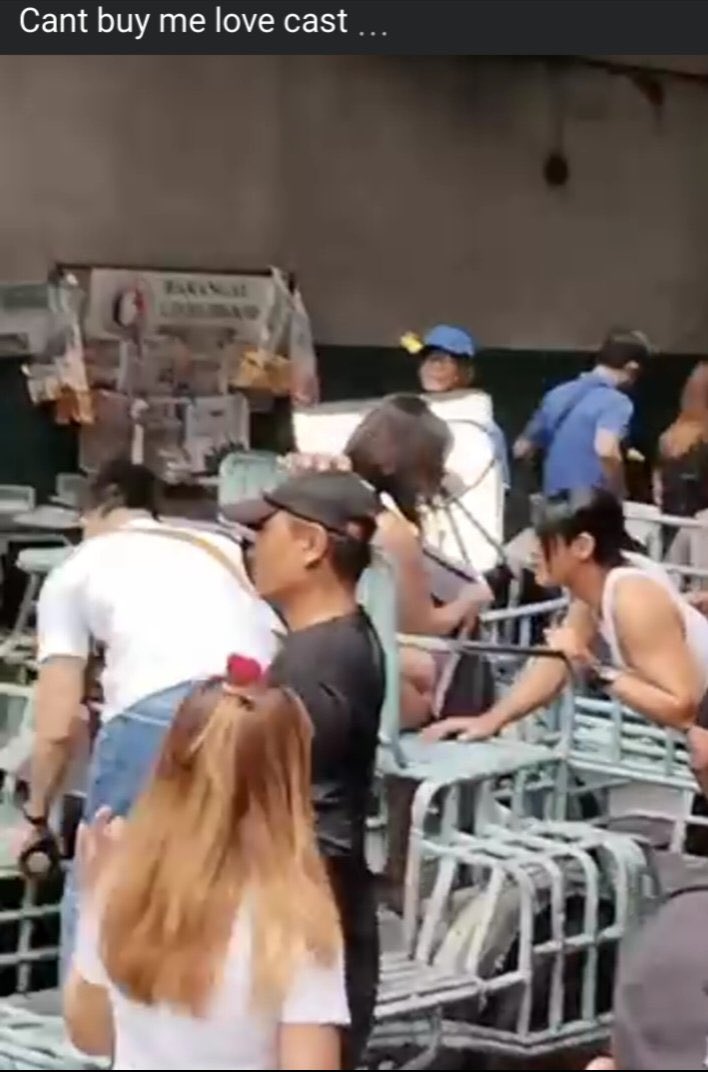 Bantay sarado si #BelleMariano ng aligaga nyang bodyguard nya si #DonnyPangilinan, hahaha! #DonBelle