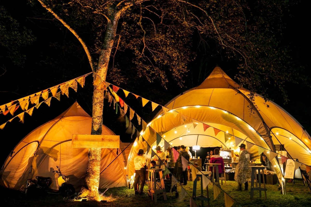 ナイトコンテンツ"BLUE AMBIENT"とは。

3/16(土)の18:00~21:00限定で開催する"BLUE AMBINET"。[.que]、DÉ DÉ