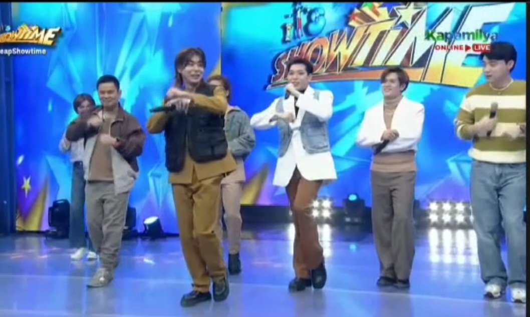 Sweetierrific25's tweet photo. Manifesting for Bacolod schools as well, Tara na sa visayas PHP

PHP AT SHOWTIME
#LeapShowtime
#PHPatShowtime
#Press_Hit_Play
@itsShowtimeNa
@presshitplay @campuspopph https://t.co/kbnaaMjsDR