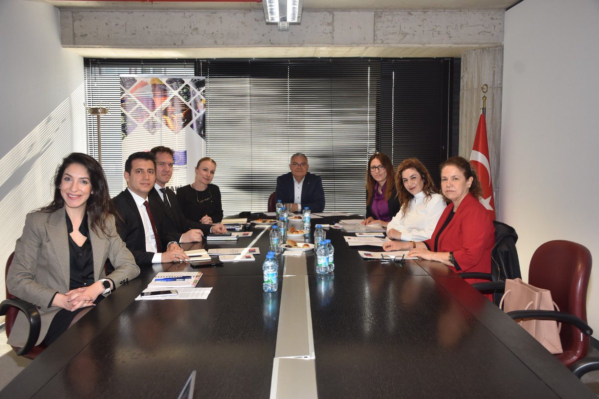 Odamız tarafından yürütülen AB Projesi “NEET Makine Sektörünü Geleceğe Taşıyor” kapsamında, proje paydaşlarından İŞKUR yetkililerinin katılımıyla düzenlenen “İzleme Ziyareti” programının açılış oturumuna, YK Başkan Yardımcımız Metin AKDAŞ katıldı.
Görüşmede, projenin sektörde