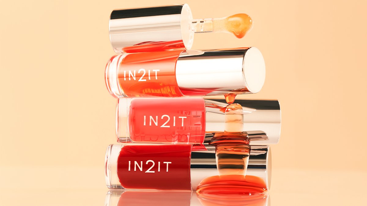 in2itcosmetics's tweet photo. ปั๊มปากฟูไปกับฟรีน ด้วยลิปรุ่นใหม่ล่าสุด💗IN2IT Plumping Lip Oil #ลิปออยปั๊มปากฟู ราวกับฉีดฟิลเลอร์ เนื้อบางเบา ไม่เหนอะหนะ พร้อมบำรุงให้ปากนุ่ม ชุ่มชื้น ด้วยสารสกัด Organic สวยสุขภาพดีสุด ๆ

✨ ราคาเพียง 203.- จากปกติ 239.-

#IN2ITThailand #IN2ITCosmetics​
#srchafreen #ฟรีนสโรชา https://t.co/sz9moYnOwQ