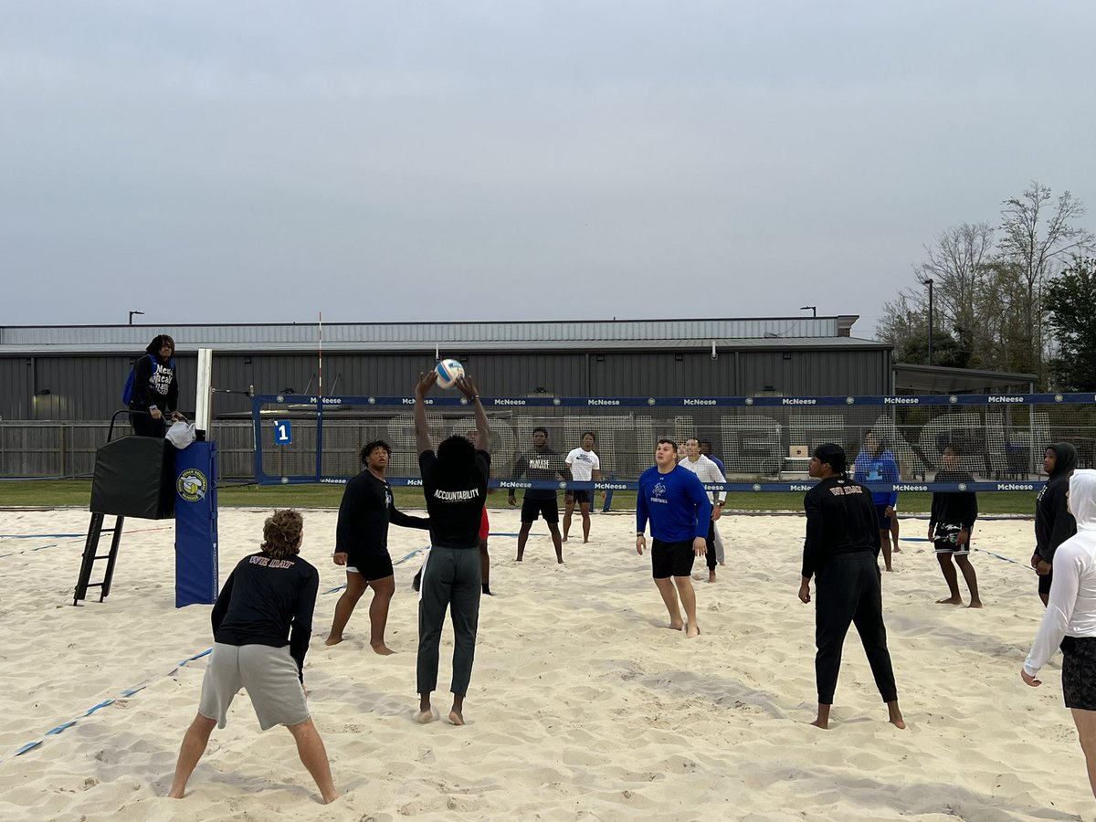 Cowboy Football wants to send a HUGE Thank you shout out to #SouthBeachVolleyball tonite for hosting our guys ! We had a BLAST 💥 If you need a place, #SouthBeachVolleyball is it! #HomeofSandyPokes