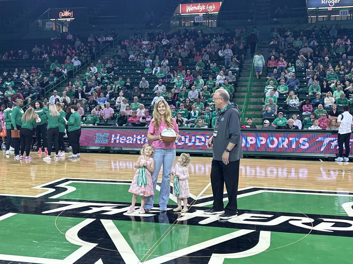 We are proud to once again partner with Marshall Athletics at last night's women's basketball 'Pink Out' game. At Marshall Health, we strive to provide the best in women's health care on and off the court as we support women athletes of all ages!