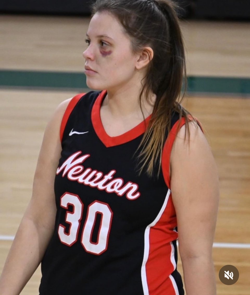 PocketAD_'s tweet image. Congratulations 🎉🎈🎊 to my 2 Warrior Princesses A. Garvis JR. Varsity Girls Basketball 🏀 @NewtonGirlsBB LHC All-Conference & Academic All-Conference 4.0 GPA & B. Garvis FR. Varsity Most Improved Player Award #ProudDAD #Warriors