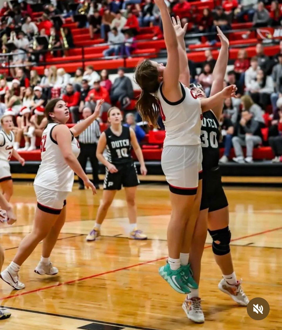 PocketAD_'s tweet image. Congratulations 🎉🎈🎊 to my 2 Warrior Princesses A. Garvis JR. Varsity Girls Basketball 🏀 @NewtonGirlsBB LHC All-Conference & Academic All-Conference 4.0 GPA & B. Garvis FR. Varsity Most Improved Player Award #ProudDAD #Warriors