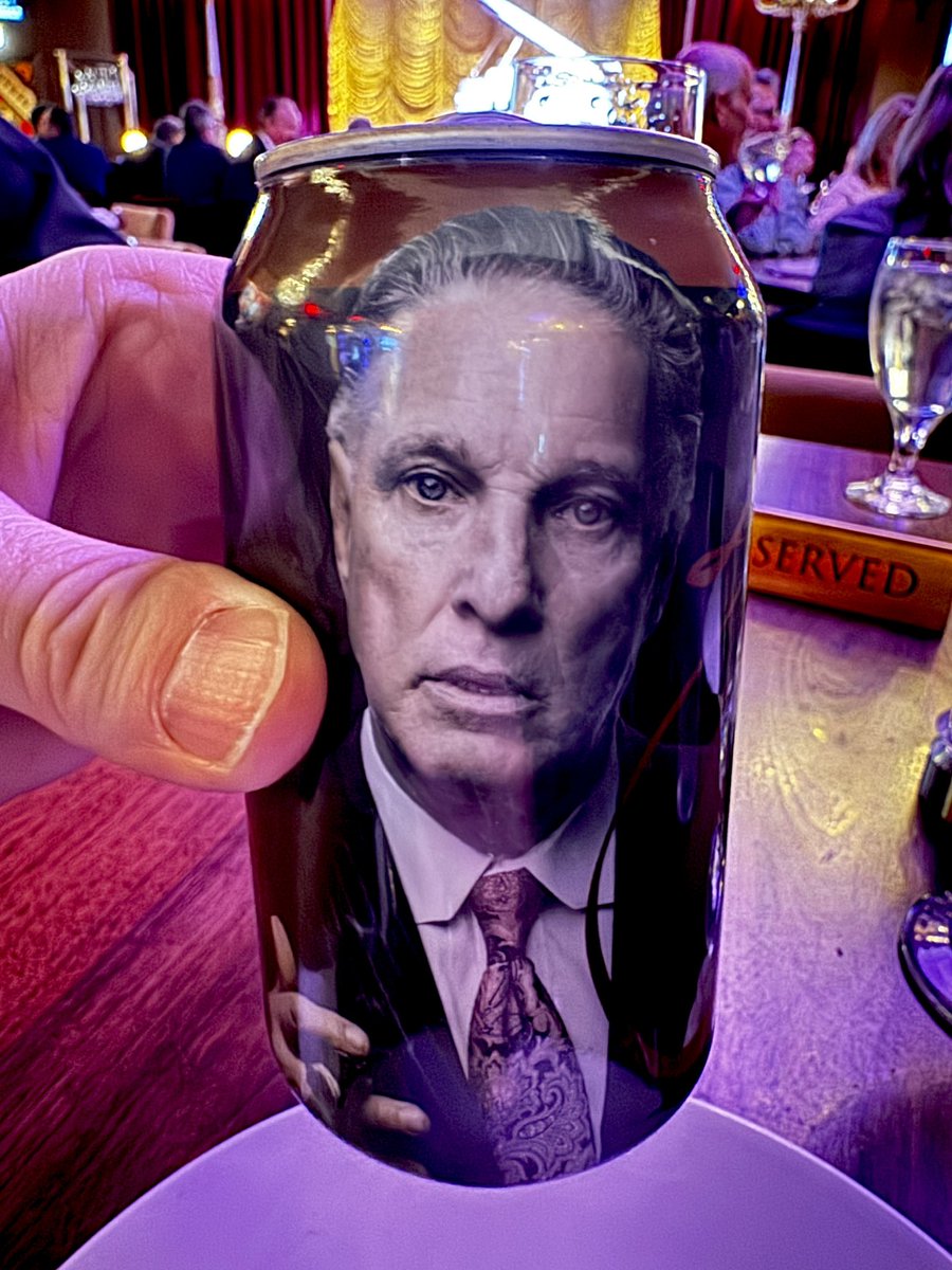 jwalkermobile's tweet photo. There is only one place worthy of ending a night with friends in Cincinnati, also the only place where my younger brother has his likeness on a great beer… the one, the only, Jeff Ruby’s. Thank you brother, I appreciate you, your entire team, and an amazing one of a kind Rolex. https://t.co/jsSIBoDRXC