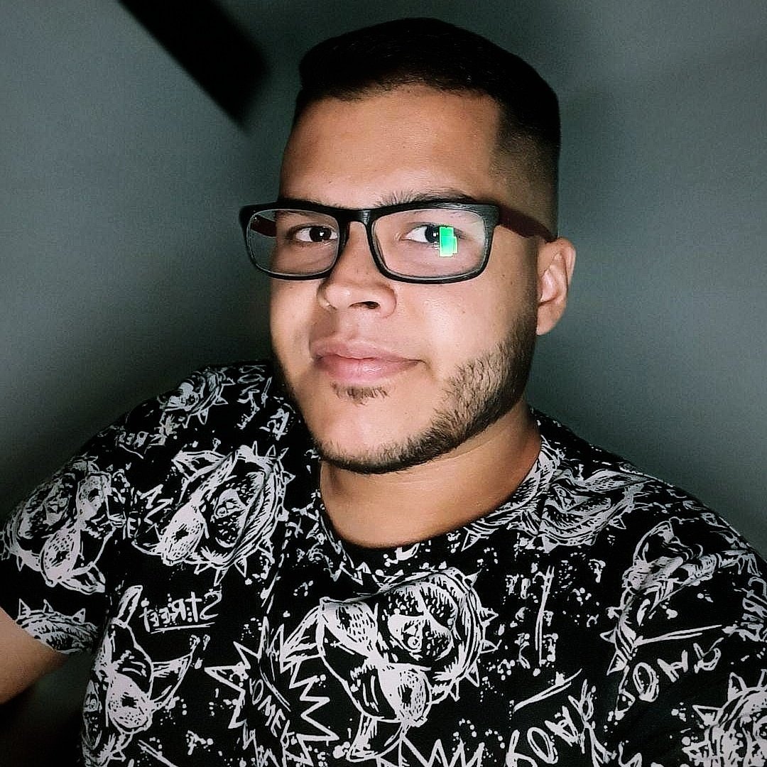 SimonCh9's tweet photo. #NuevaFotoDePerfil https://t.co/zravyerzIn