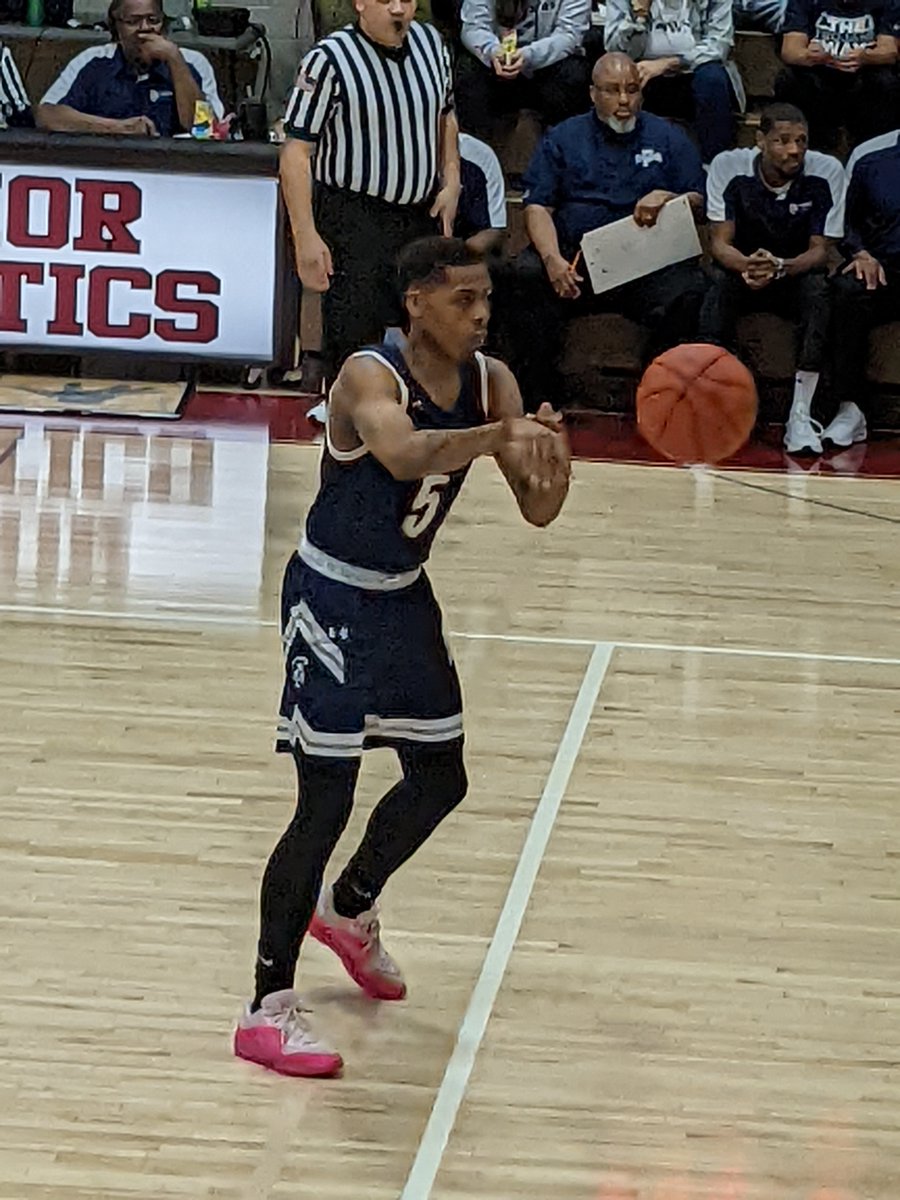 chickg3's tweet photo. For Pottstown 6'2" Jurrell Young had 25pts 2 treys 6reb 4stls 3blks, 6'3" Abdul Jackson #5 had 20pts 3asts and 6'3" Sadeeq Jackson #23 added 20pts 4 treys 4reb in the setback. https://t.co/nASBz0QaFD