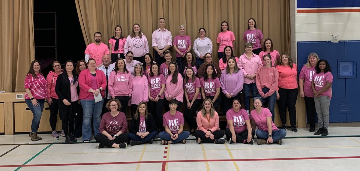 Sea of pink @CaradocPS today. @TVDSBSafeSchool Just be kind.