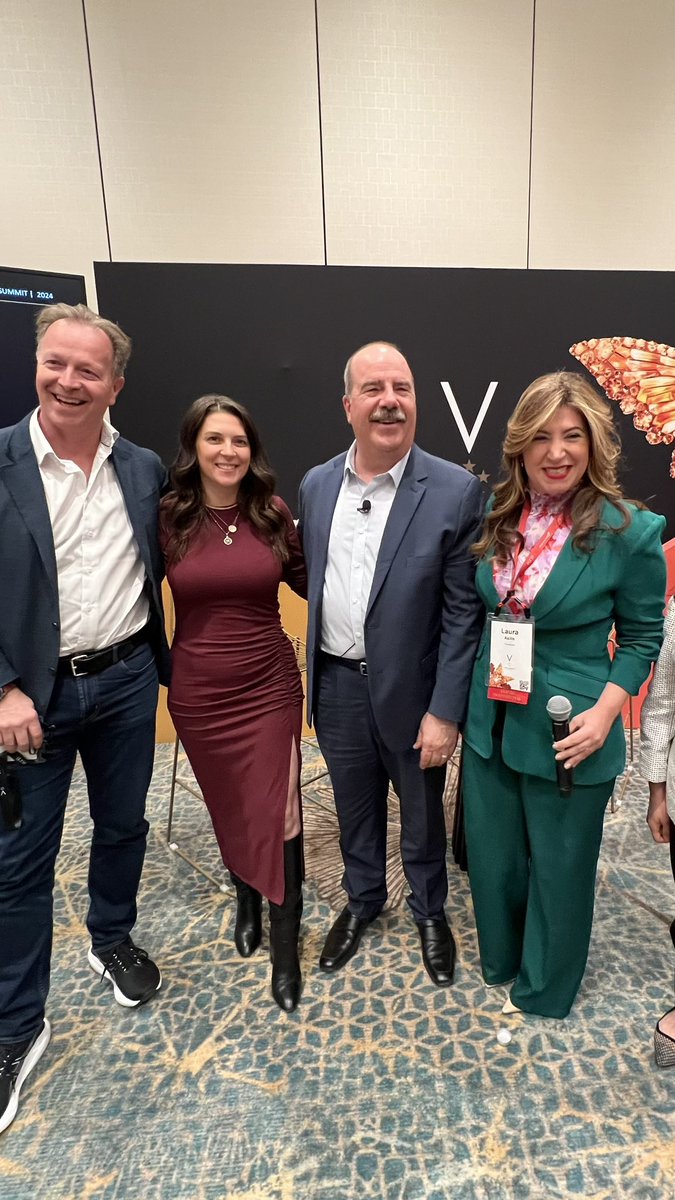 LauraAsilis's tweet photo. Honored to have been invited to participate in a panel alongside Matthew Upchurch, CEO of Virtuoso, at the Forbes Travel Guide Summit in Las Vegas #SoVirtuoso #VirtuosoTravel #YoViajoConTravelwise #FTGSummit @ForbesInspector @travelwiseRD https://t.co/CHZl6MvMrP
