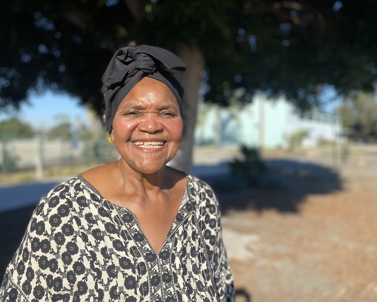 Today’s episode grew from a question: Does anyone serve Mississippi-style tamales in Los Angeles? It brought <a href="/evetroeh/">Eve Troeh</a> to Sandra Miller Foster + her restaurant, Flossie’s—and raises bigger questions about opportunity + success in the restaurant business.
southernfoodways.org/gravy/californ…