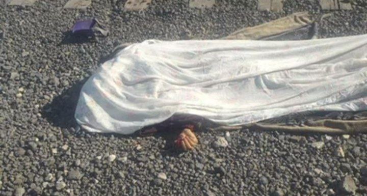 GuarimberoDigit's tweet photo. #28Feb 

Una joven identificada como Emiliana Carolina Seña de 34 años y en estado de embarazo oriunda del estado #Zulia 

Murió luego de que fuera arrollada por un tren conocido como la Bestia utilizado comúnmente por inmigrantes ilegales para cruzar hacia Estados Unidos https://t.co/EnsoSn4Xge