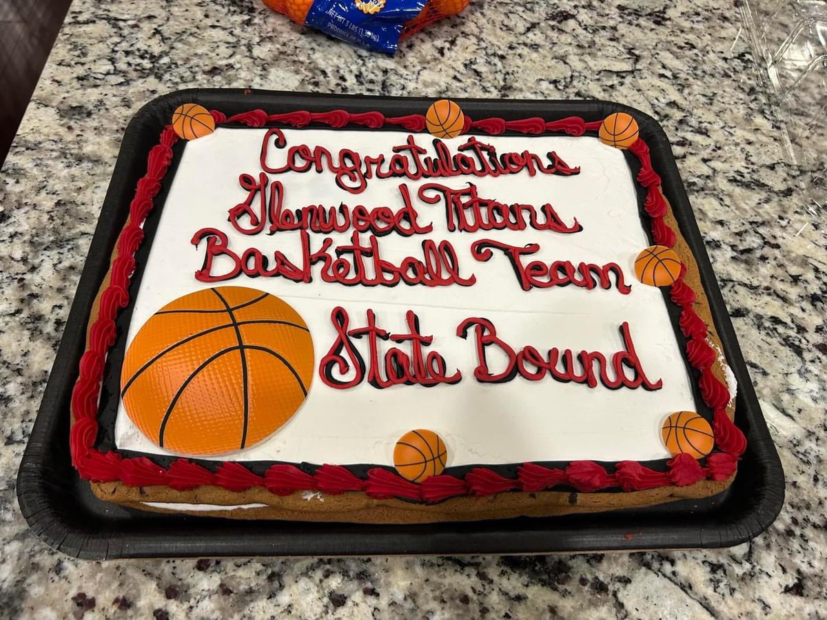 GHSTitanHoops's tweet photo. We would like to send a special thank you to the amazing @ChathamJaycees for sponsoring our pre-state dinner! What an incredible group who continues to do amazing things for our community! 

Thank you!! We appreciate you❤️🏀 https://t.co/fpsqFjMpPD