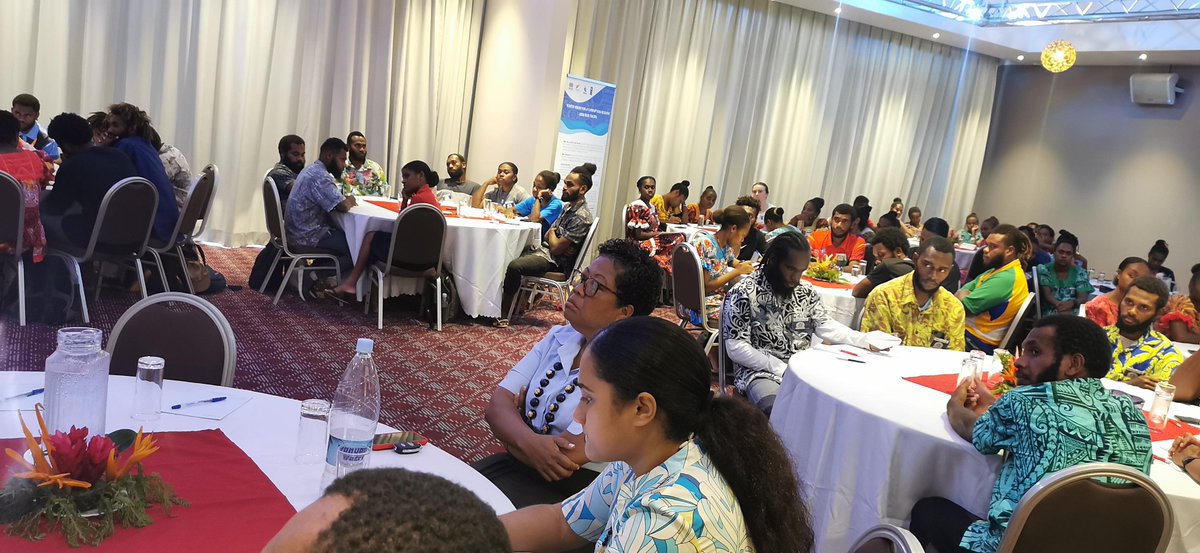 UNDP_Pacific's tweet photo. Our team joined representatives from the Vanuatu 🇻🇺 Government alongside British 🇬🇧 Deputy High Commissioner @MikeJDWatters this morning, as the country's youth meet to discuss ways to promote #integrity and #transparency, and stamp out #corruption across the #Pacific. https://t.co/NOrGdcOLke