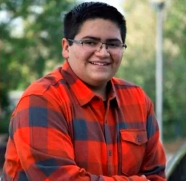 KyleClark's tweet photo. Let's build a memorial and start a robotics scholarship dedicated to Kendrick Castillo, the 18-yr-old who died stopping the STEM Highlands Ranch school shooter. You raised $10k in 4 mins before the site crashed. It's back up. I'll match fifty $5 donations: https://t.co/EV7ZmVIPyx https://t.co/ctvr0pPcdb