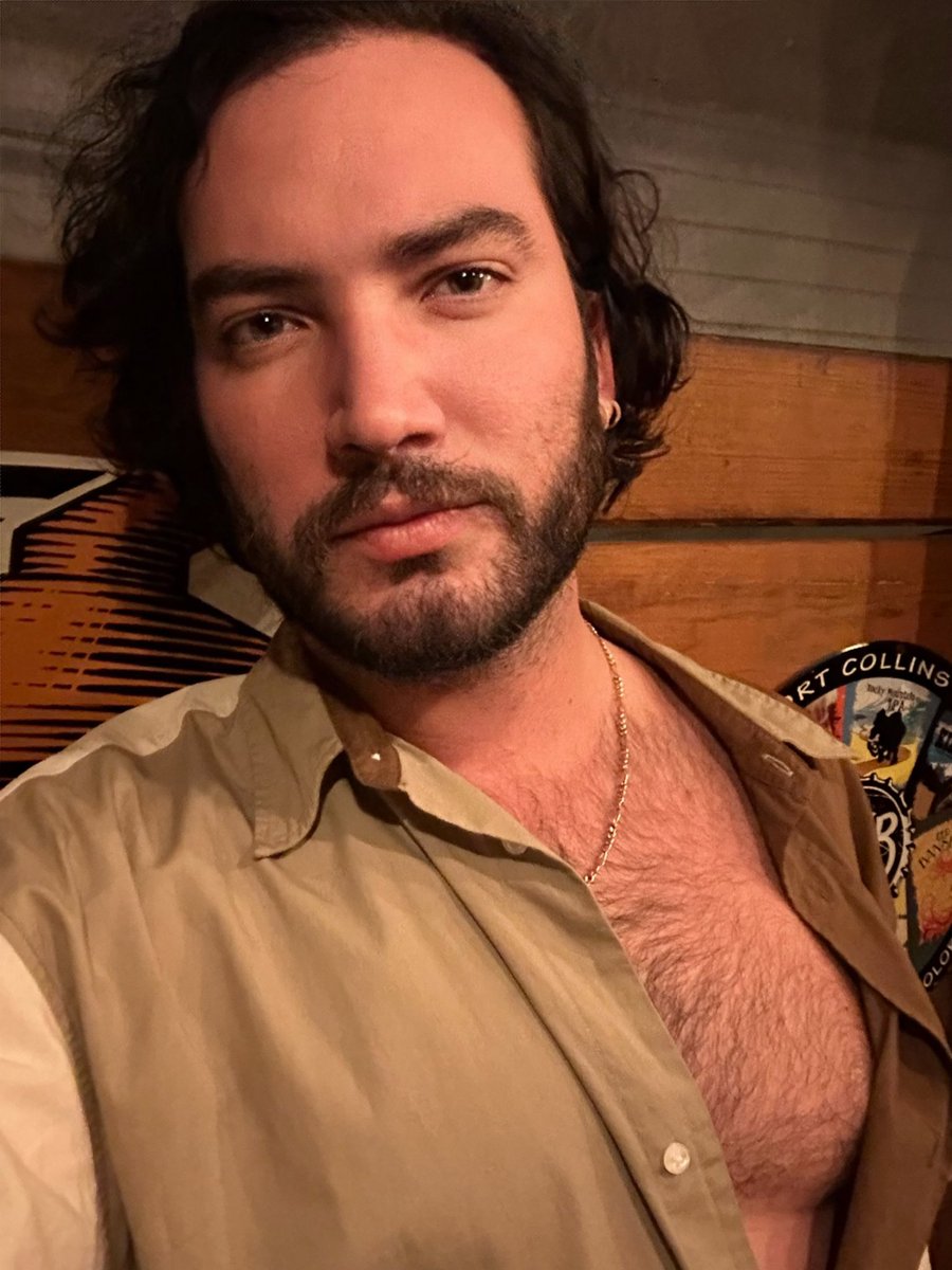 JCthotlife's tweet photo. Scruffy https://t.co/ImNSmTjOBH