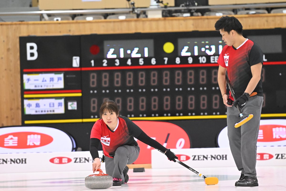 japan_curling tweet picture