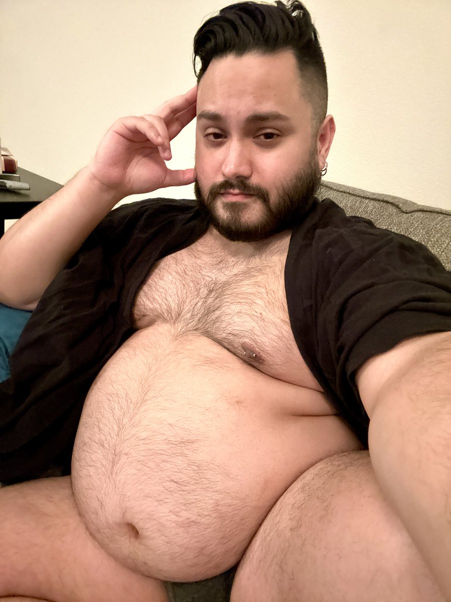 Tired. High. Hungry. Come feed your fat boy. #gainer #feedee #grommr #fatboy 🐷