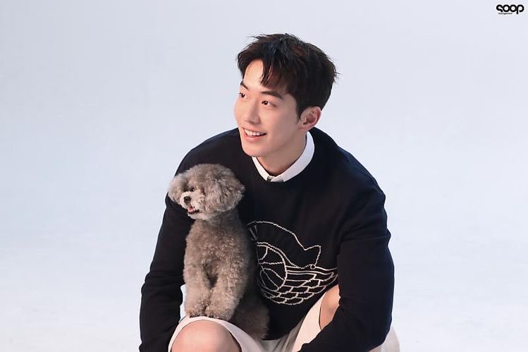 hourlyskawngur's tweet image. 