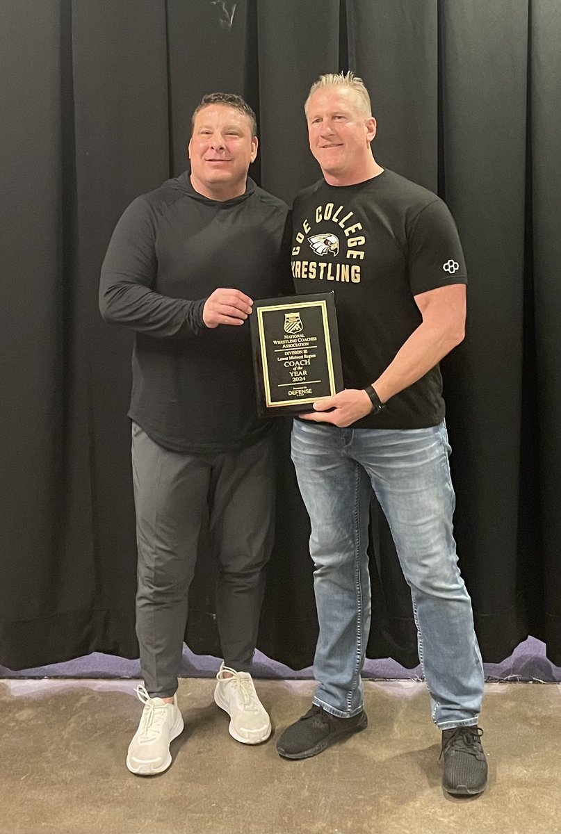 KohawkWrestling's tweet photo. 𝐋𝐎𝐖𝐄𝐑 𝐌𝐈𝐃𝐖𝐄𝐒𝐓 𝐂𝐎𝐀𝐂𝐇 𝐎𝐅 𝐓𝐇𝐄 𝐘𝐄𝐀𝐑

Congratulations Coach O! 👏👏 https://t.co/HsBbpXmOfZ