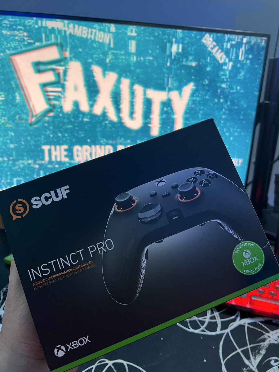 faxuty's tweet image. XBOX INSTINCT @ScufGaming GIVEAWAY 🎉

RETWEET &amp;amp; FOLLOW @faxuty FOR A CHANCE TO WIN ♻️

WINNER SELECTED IN 72HRS 

THANK YOU @connorkrieger @BailoutBunny 💙