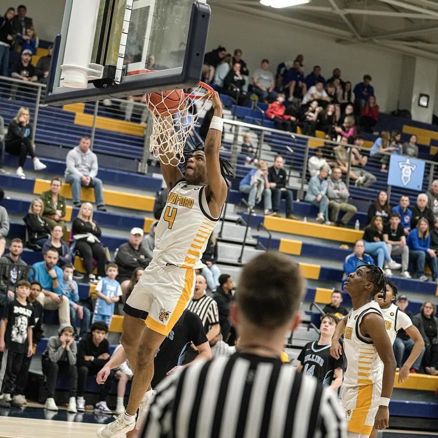 Red Rolls, White Ceiling (@realstarks27) on Twitter photo Last night <a href="/laytonstarks/">ʟᴀʏᴛᴏɴ sᴛᴀʀᴋs...</a> gave Martha Layne Collins 31 points as Woodford county advanced to the district finals 🔥🔥🔥💪🏾🐝
📸:Bill Caine Last night <a href="/laytonstarks/">ʟᴀʏᴛᴏɴ sᴛᴀʀᴋs...</a> gave Martha Layne Collins 31 points as Woodford county advanced to the district finals 🔥🔥🔥💪🏾🐝
📸:Bill Caine