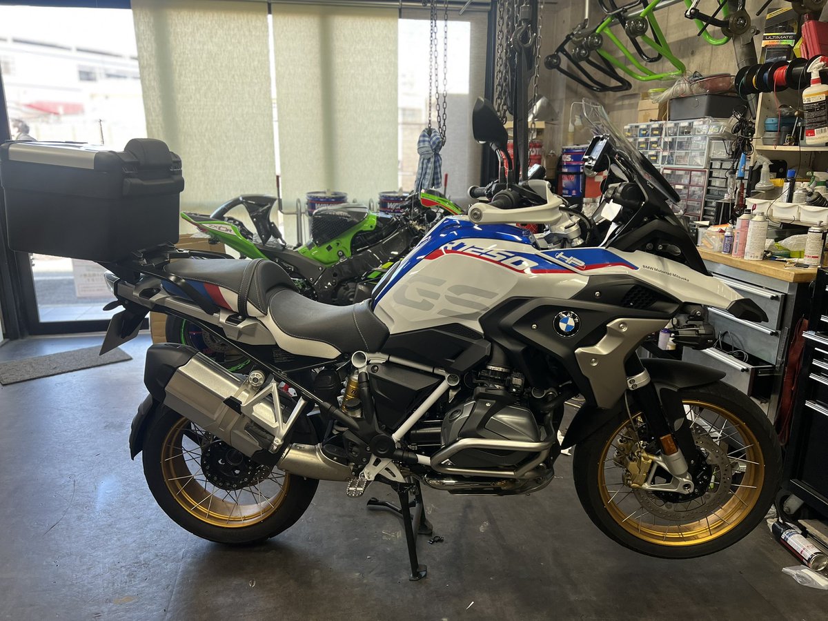mcs_ride_on's tweet photo. GS1250
FRタイヤ交換✨️
ミシュラン アナキー✨️
何処でも行けちゃいそうな感じかアドベンチャーならではですよね😆
御依頼ありがとうございます✨️
#BMW
#gs1250
#ミシュラン
#アナキー
#タイヤ交換
#ライドオン https://t.co/hd8sXGqkiH