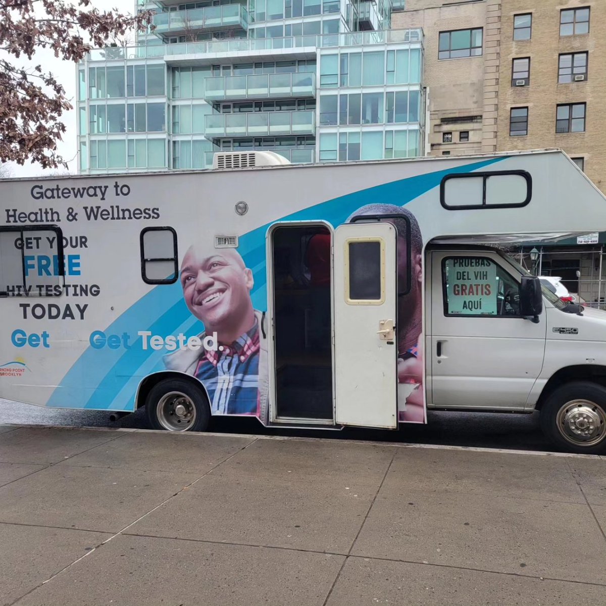 BrownBell_LLC's tweet photo. Honored to join our clients @HlthCareChoices #prep2love at the National Black HIV/AIDS Awareness Day Resource Fair at the Brooklyn Public Library. https://t.co/nVRSz0yt7b