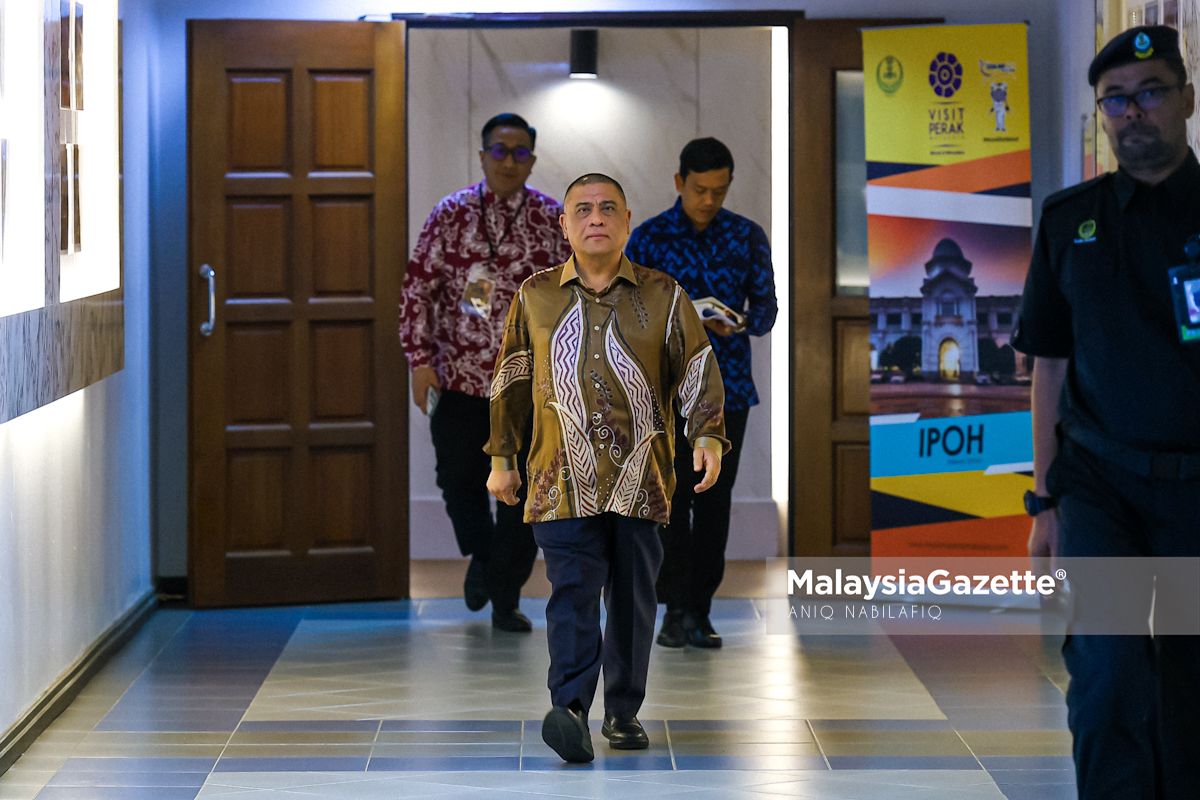 MalaysiaGazette's tweet photo. Menteri Besar Perak, Datuk Seri Saarani Mohamad hadir pada hari terakhir Mesyuarat Pertama, Tahun Kedua, Persidangan Dewan Undangan Negeri ke-15 Perak di Bangunan Perak Darul Ridzuan, hari ini.
Foto: ANIQ NABILAFIQ ANUAR
#malaysiagazetteperak #mgperak #dunperak https://t.co/GM2aXY9ikx
