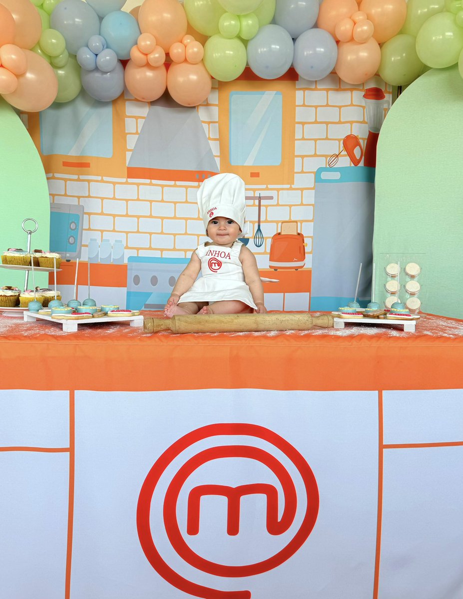 nikinucera's tweet photo. 6 meses, medio año con mi mini masterchef 🥹✨🧡🥑🍎🥣 te amo hija, mi gran compañera pero sobre todo mi gran MAESTRA ✨ https://t.co/yTt499FWJW
