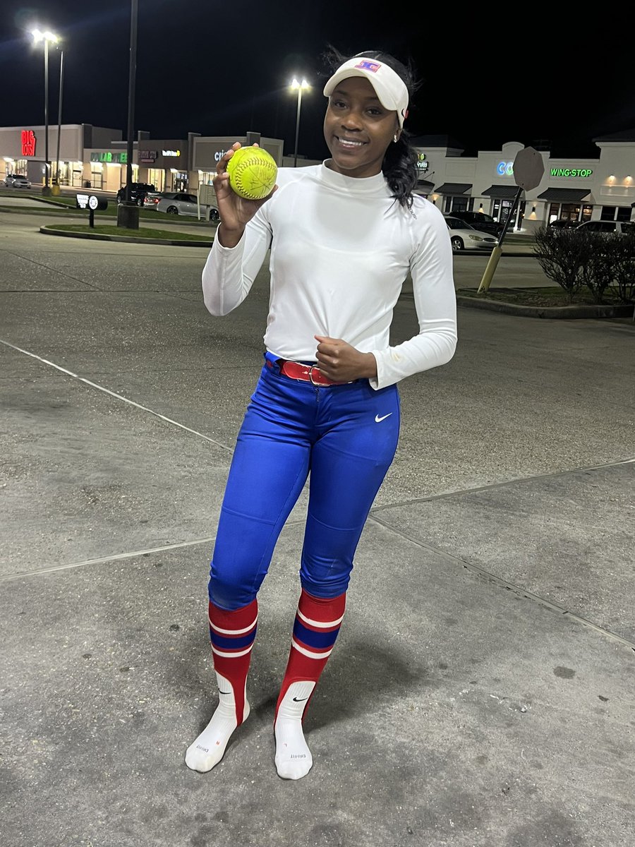 BOMB SQUAD ALERT!!! <a href="/nicholls_sb/">Nicholls Softball</a> signee <a href="/kai_goodman23/">Kai Goodman</a>!! Kai was 3-3 with a HR, Triple and a Double!!! 💪💣
<a href="/JackNLucysDad/">Justin lewis</a> <a href="/CoachRonFrost/">Coach Ron</a> @Softball_La <a href="/BlaZerelitemain/">LouisianaBlazersEliteMain</a> #TrustTheProcess