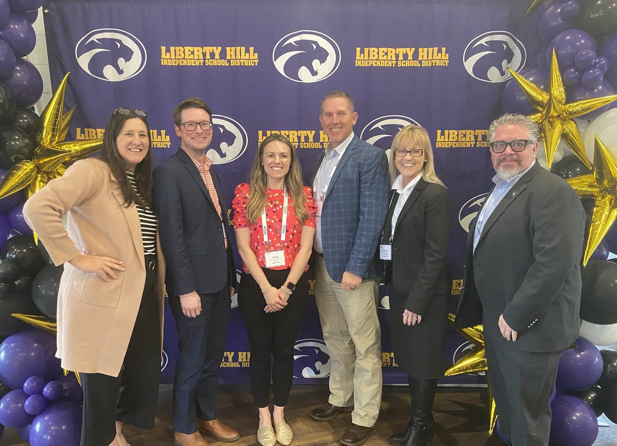 Anna Fitzsimmons tweet media