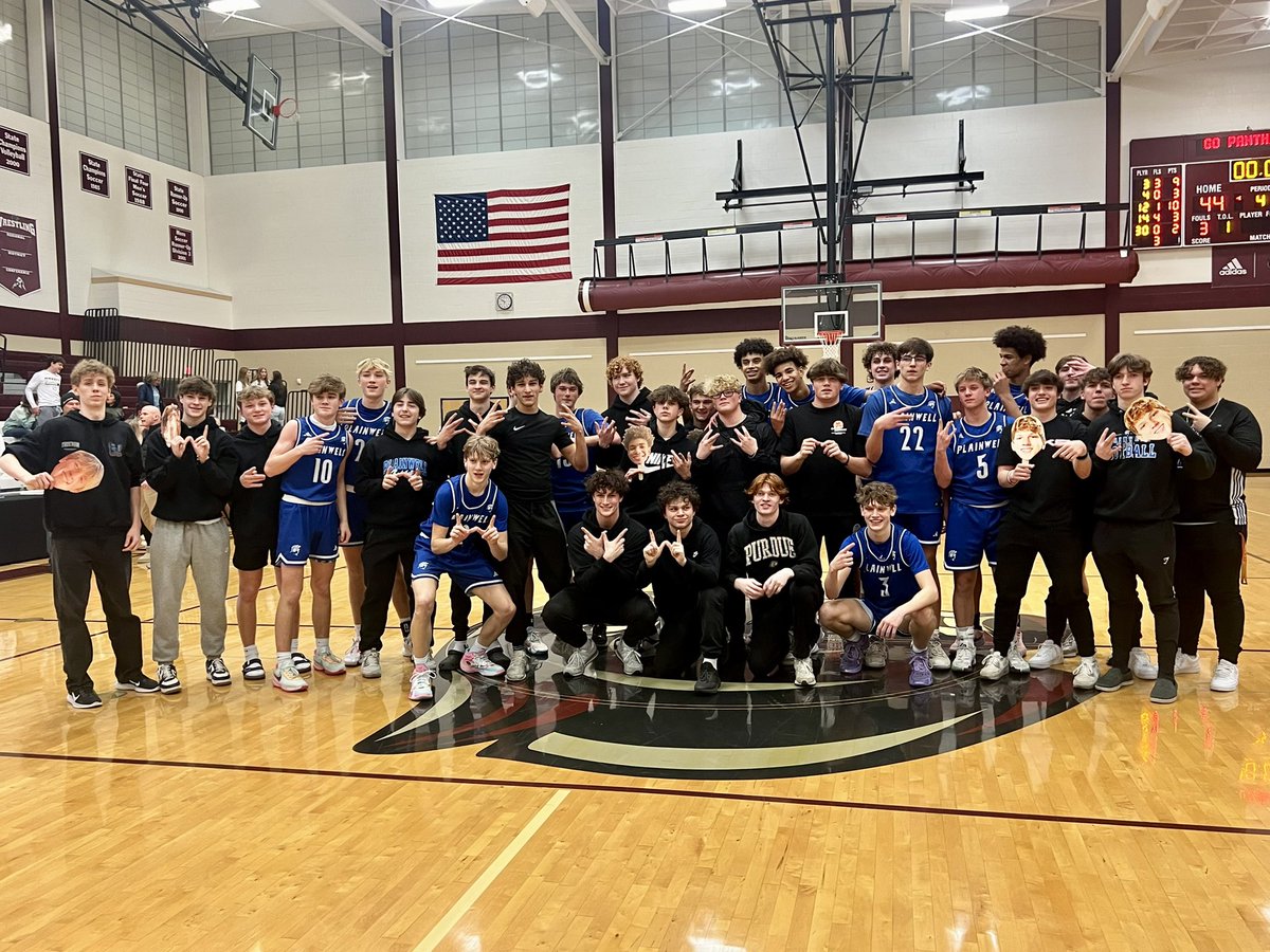 PlnwellSchools's tweet photo. Congratulations to the PHS Varsity Boys Basketball team on their 46-44 victory over Otsego in District Semifinals tonight! WAY TO GO, TROJANS - PLAINWELL PRIDE! 

Next up, the team will compete in District Finals against Paw Paw on Friday (3/1) at 7:00 PM at Parchment HS. https://t.co/Eh6zWjtJLa