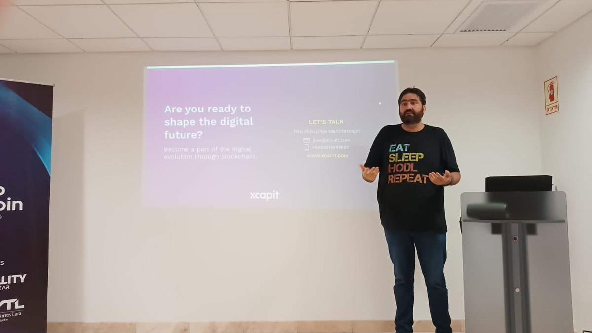 fboiero's tweet photo. Fue un gusto compartir un poco de @xcapit_app en la comunidad de @bitcoin_club_pe por intermedio de @Hub_Udep https://t.co/hZap7t8Tj2