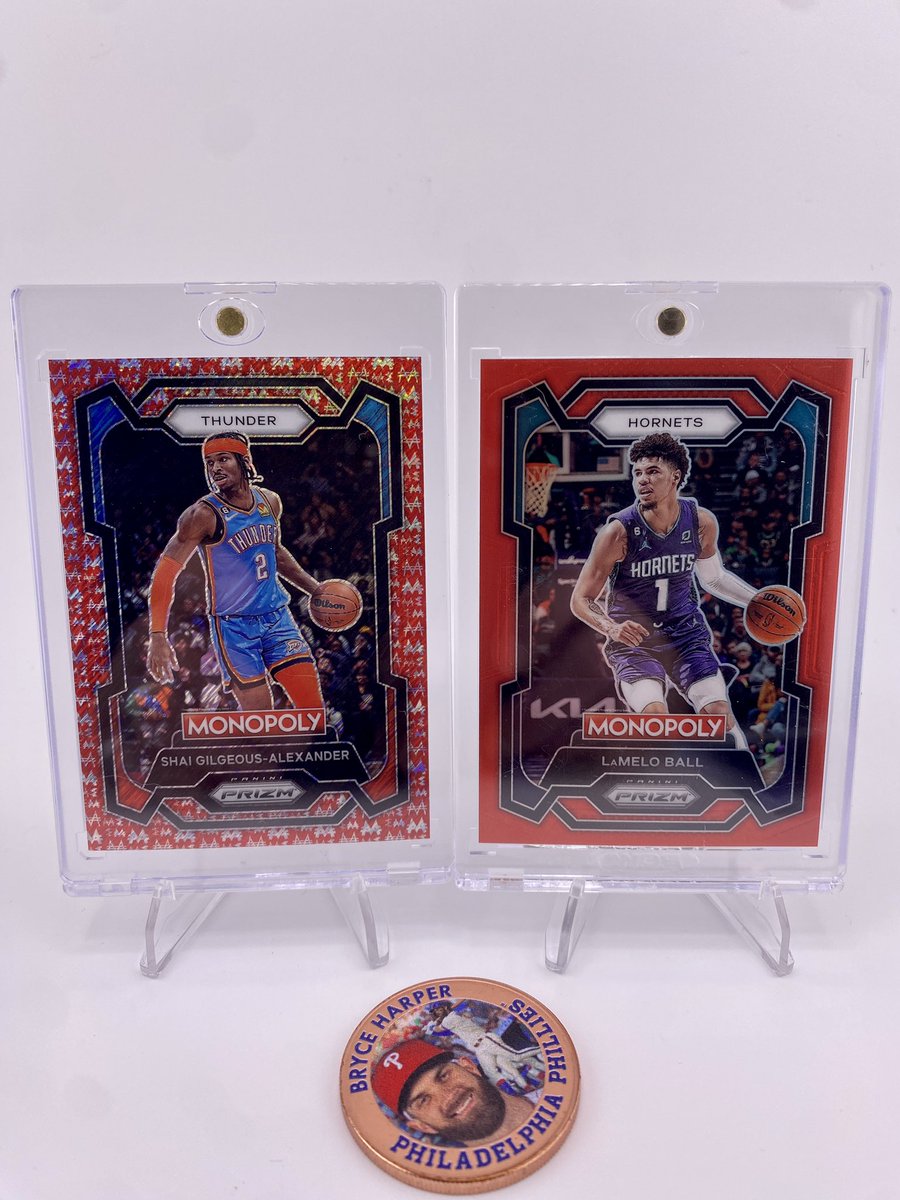 TheFootballPlan's tweet image. And it begins….

First 8 beauties being listed on eBay. Numbers &amp;amp; Colors are 🔥🔥🔥
What do y’all think?

50 more to go 😂😂

#MonopolyPrizm 
#TheHobby 
#NBA