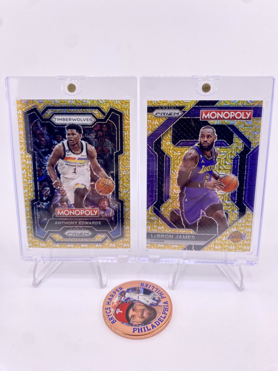 TheFootballPlan's tweet image. And it begins….

First 8 beauties being listed on eBay. Numbers &amp;amp; Colors are 🔥🔥🔥
What do y’all think?

50 more to go 😂😂

#MonopolyPrizm 
#TheHobby 
#NBA