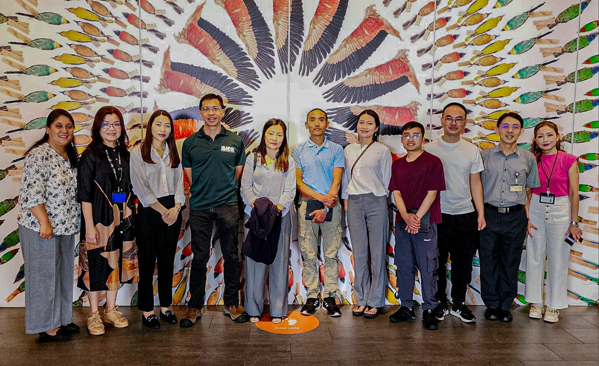 The Museum was pleased to host delegates from the @BhutanFdn and the Wangduechhoeling Palace Project on 20 Feb, who had come to interact with our management team and curators to learn about the management of a natural history museum and our specimens.