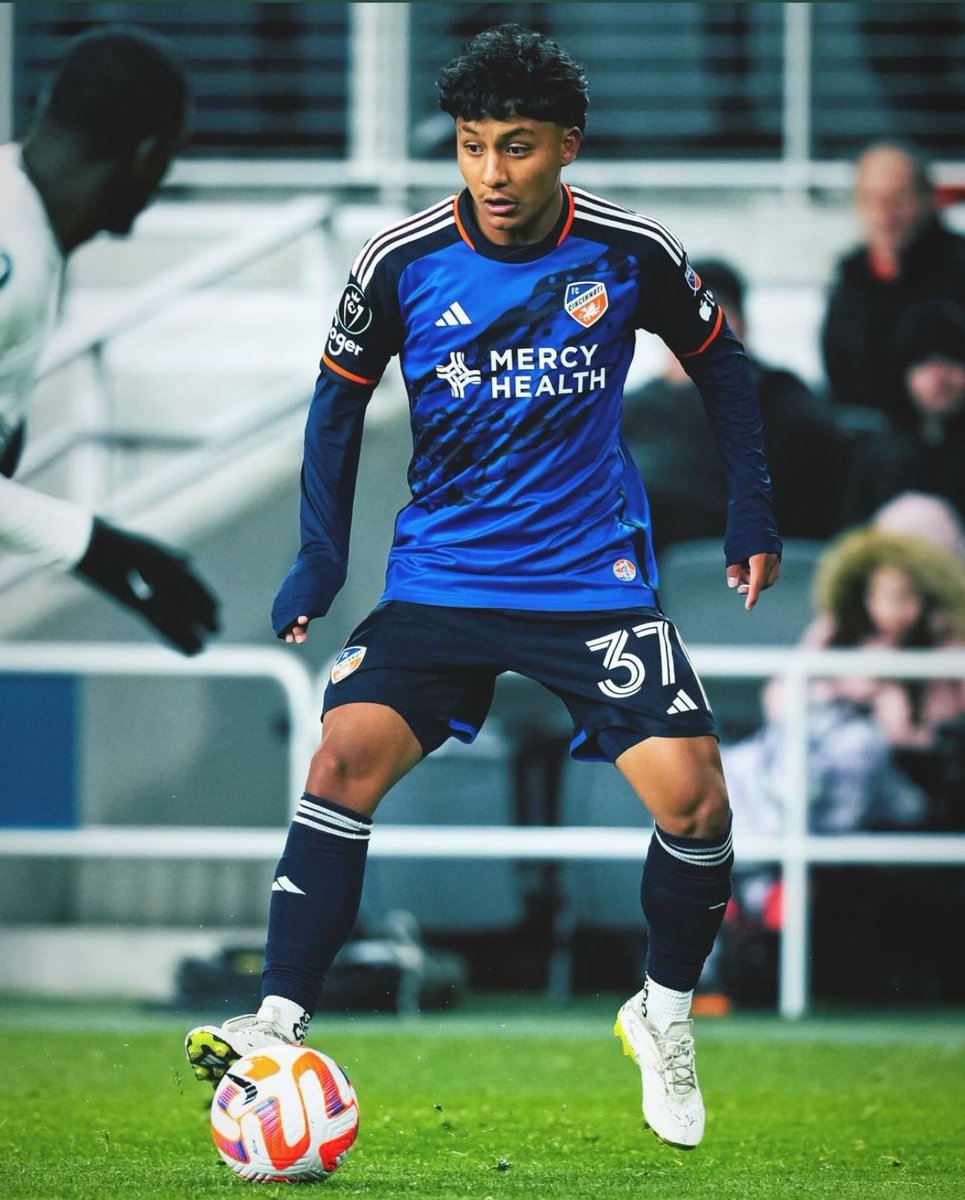 Congrats to 16 year old local <a href="/Stivenjimez/">Stiven jimenez</a> on making his <a href="/TheChampions/">Concacaf Champions Cup</a> debut tonight for <a href="/fccincinnati/">FC Cincinnati</a> in their 4-0 win over Jamaican side Cavalier SC! #RepDMV 🇯🇲

45 minutes played
37/41 passes completed (90%)
1/1 successful dribbles
2 recoveries

Composed display ⭐️