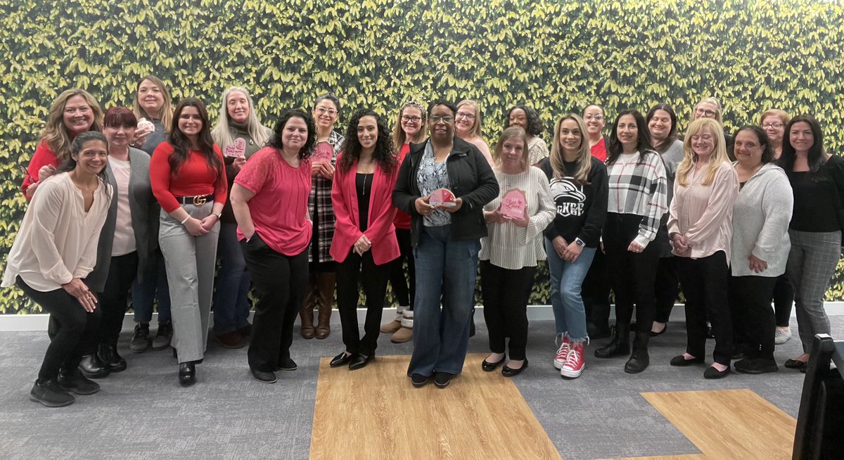 Another fabulous <a href="/UFTTchrCENTER/">UFT Teacher Center</a> D31 <a href="/CSD31SI/">CSD31StatenIsland</a> cohort meeting exploring the principles of adult learning and bridging theory to coaching practice. Thanks for always supporting us, <a href="/UFT/">UFT</a> Borough Rep <a href="/UFTSean/">Sean Rotkowitz</a>