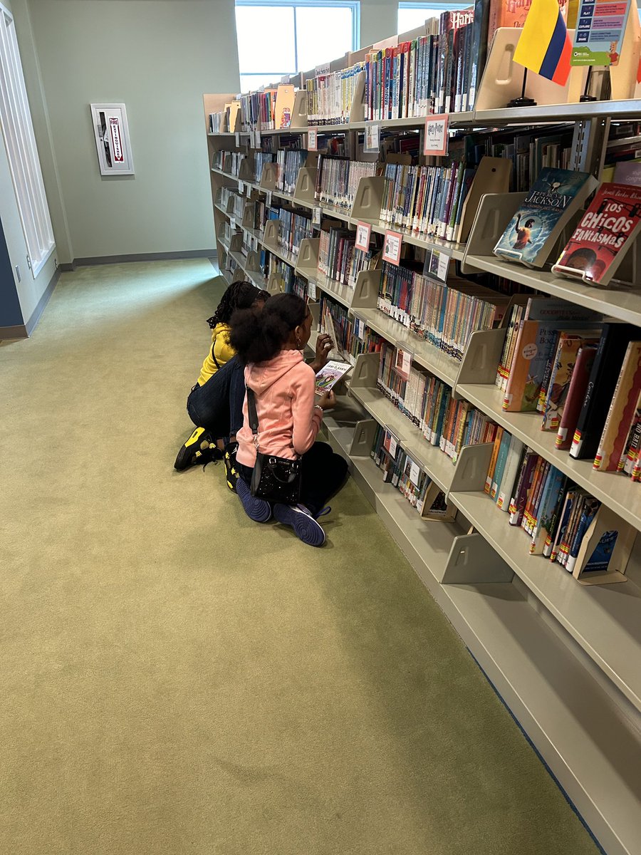 StemEarly's tweet photo. We may not have our media center but we have great partners! Our students are taking weekly field trips to check out books from the Perry Memorial Library #readingforpleasure #thisisSTEM #thisisOURschool https://t.co/wZDMQeQqrF
