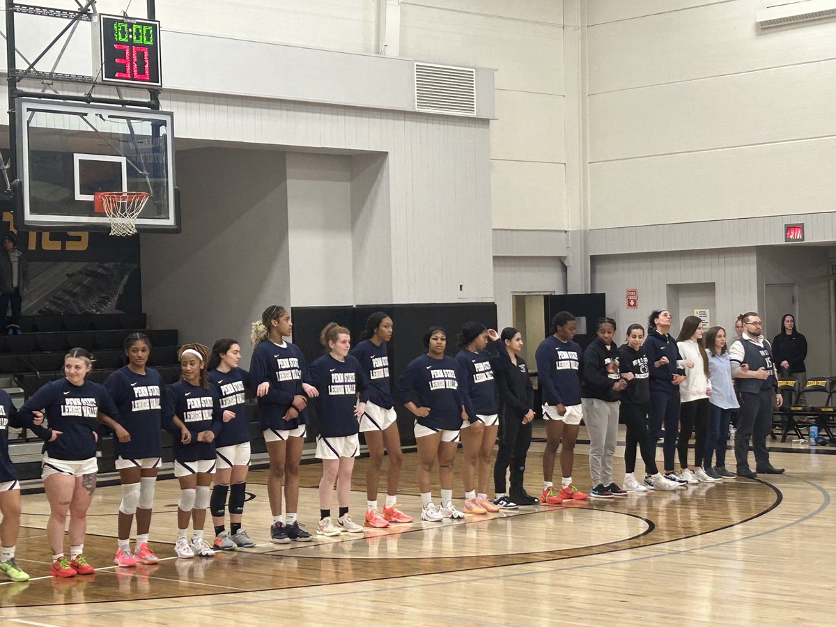 m_hoffman03's tweet photo. Just wanted to say thank you to Coach @Lorie_Khalil for giving me an amazing opportunity to visit Penn-State Lehigh Valley. https://t.co/PTOY718xec