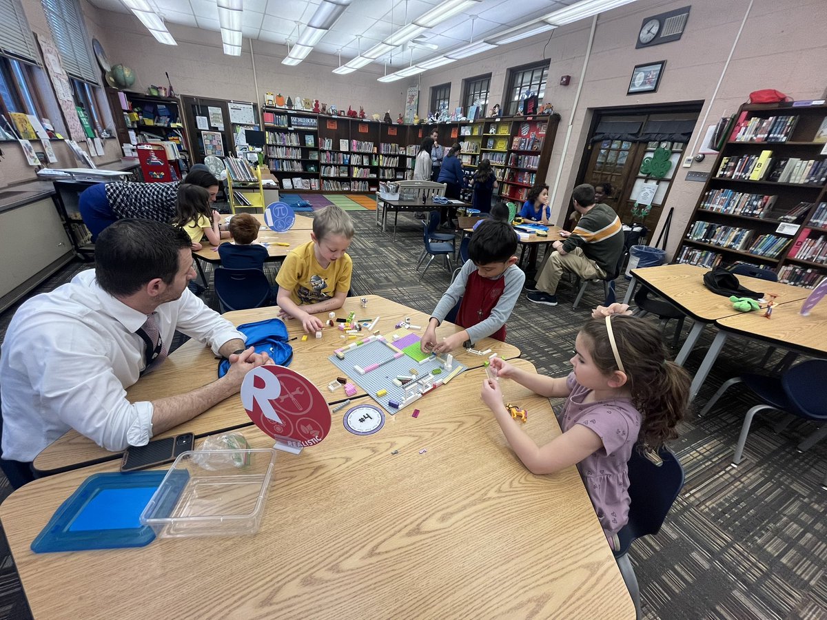 Miss Vargo tweet media