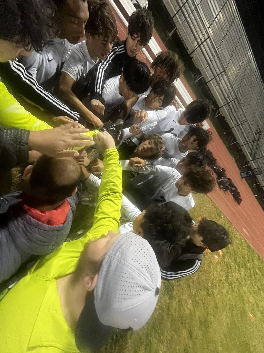 WHSWolvesFC's tweet photo. @WHSWolvesFC with the hard fought 1-0 over Heights tonight! Go Wolves 🐺 @WestsideHigh @coachcedric https://t.co/IvFGNZVJeo