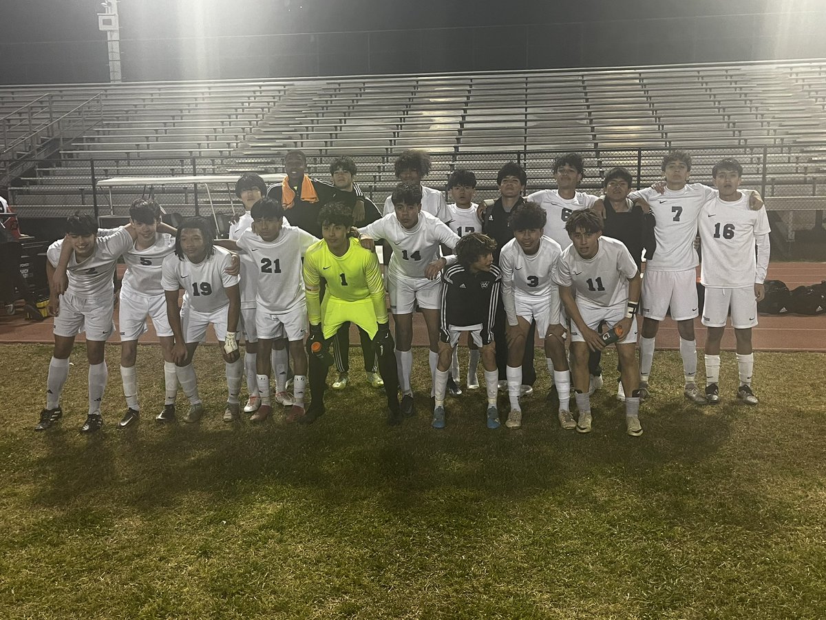 WHSWolvesFC's tweet photo. @WHSWolvesFC with the hard fought 1-0 over Heights tonight! Go Wolves 🐺 @WestsideHigh @coachcedric https://t.co/IvFGNZVJeo