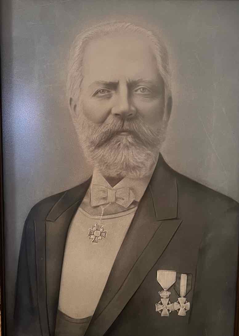 Lask_angelo's tweet photo. Over reading week, I had the privilege to travel to Montreal to interview Mr. Ioannou for 'Children of the 1940s'. An incredible interview that will be documented in my dissertation. Pictured is also his great-great-grandfather Pavlos Ioannou, Dean of Kapodistrias University,1891 https://t.co/h0x2tOi007