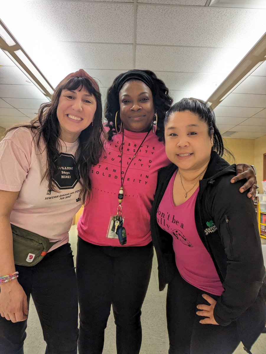 Ms.D.Lo 🍁 tweet media