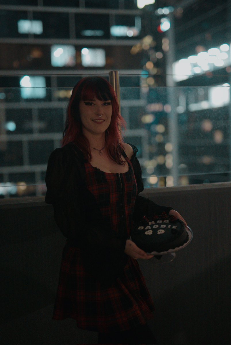Happy Birthday to meeee 🥰 Thank you to <a href="/AngelicaTTV/">Angelica</a> and Nurse for giving me a wonderful surprise